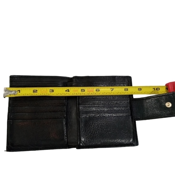 Gucci Women's Pebbled Leather Black Fold-over Wallet Gold D-Ring Detail - Picture 11 of 13